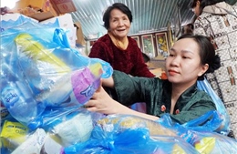 Những chuyến xe nghĩa tình hỗ trợ người dân vùng lũ Gia Lai