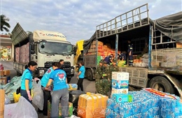 Hải quan khẩn trương hỗ trợ thông quan hàng viện trợ khẩn cấp cho các tỉnh bị bão lũ