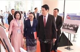 Chủ tịch nước dự Lễ kỷ niệm 50 năm Quốc khánh Lào