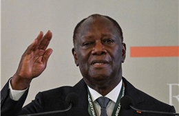 Tổng thống Côte d&#39;Ivoire tuyên thệ nhậm chức nhiệm kỳ thứ tư