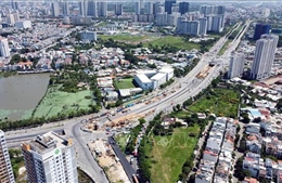 Kinh tế TP Hồ Chí Minh sau &#39;cú huých&#39; từ chính quyền 2 cấp - Bài 2