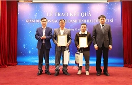 Trao kết quả xác định danh tính liệt sĩ bằng quy trình công nghệ giám định ADN