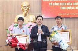 Trao Huân chương Dũng cảm của Chủ tịch nước cho 2 công dân Lý Sơn