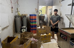 Bắt 3 đối tượng cầm đầu đường dây sản xuất, buôn bán thực phẩm giả quy mô lớn