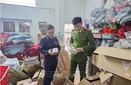 Tăng kiểm soát thị trường, hỗ trợ người dân tiêu thụ hàng hóa Tết