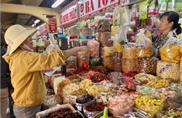 Hàng Việt chiếm lĩnh thị trường hàng Tết