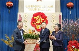 Xuân Bính Ngọ 2026: Việt Nam, Lào chung khí thế bước vào mùa Xuân mới