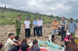 Tìm thấy thi thể hai người bị đuối nước mất tích ở đê Cà Giang