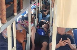 Nhồi nhét 50 khách trên xe 21 chỗ, chủ xe và tài xế bị phạt trên 200 triệu đồng