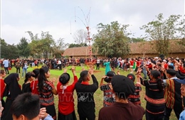 'Mùa Xuân và tuổi trẻ' tại Làng Văn hóa - Du lịch các dân tộc Việt Nam