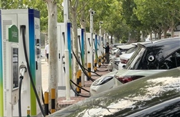 Trung Quốc mở rộng cơ sở hạ tầng sạc điện trên đường cao tốc