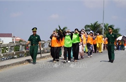 Tiếp nhận 226 công dân Việt Nam do lực lượng chức năng Campuchia trao trả