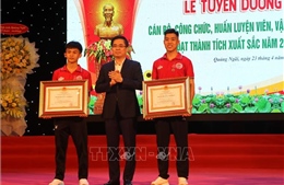 Tuyên dương các huấn luyện viên, vận động viên xuất sắc