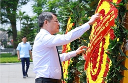 Thủ tướng Lê Minh Hưng dâng hương tưởng niệm các Anh hùng Liệt sĩ thành phố Hải Phòng