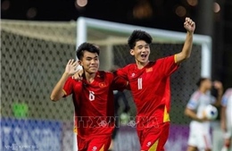 HLV Roland: 'Chiếc vé đi tiếp và suất dự World Cup là thành quả xứng đáng'