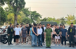 Quan hệ nghệ sỹ - người hâm mộ: Tính hai mặt trong thời đại số