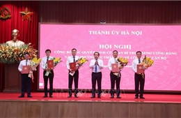 Thành ủy Hà Nội công bố các quyết định về công tác cán bộ