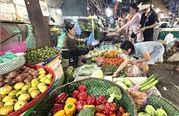 Nắng nóng diện rộng, giá thực phẩm tại Hà Nội có xu hướng tăng nhẹ