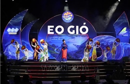 Hàng nghìn người tham dự đại nhạc hội 'Eo Gió - Vũ điệu biển xanh'