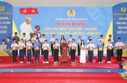 Trao gần 2 tỷ đồng voucher hỗ trợ đoàn viên, người lao động