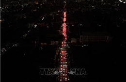 Bão lớn quét qua miền Trung Tây nước Mỹ, hàng trăm nghìn người mất điện