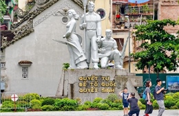 Hà Nội: Toàn cảnh Tượng đài 'Quyết tử để Tổ quốc quyết sinh' trước ngày di dời