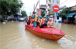 Thứ trưởng Nguyễn Hoàng Hiệp kiểm tra phòng chống bão lũ tại Lạng Sơn