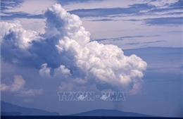 Indonesia giám sát 24/24 hoạt động của núi lửa Anak Krakatau