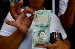 Một ngày sau khi đổi tiền, các thành phố Venezuela gần như ‘tê liệt’