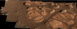 Tàu thăm dò của NASA phát hiện các tảng đá bí ẩn