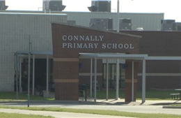 Hai giáo viên tử vong vì COVID-19, Mỹ phải đóng cửa toàn bộ một học khu