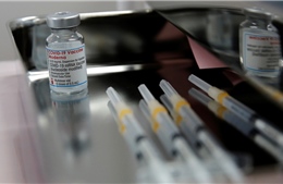Trong nửa năm, Mỹ vứt bỏ tới 15 triệu liều vaccine COVID-19