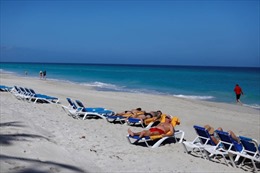 Bãi biển Cuba vắng bóng du khách Nga