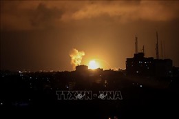 Bộ trưởng Quốc phòng Israel ra lệnh cho quân đội tiếp tục không kích Gaza