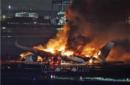 Tại sao máy bay Nhật Bản không phát nổ dù bốc cháy dữ dội sau va chạm?