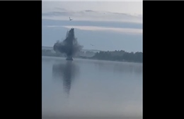 Video thiết bị bay không người lái cảm tử của Ukraine lao xuống hồ ở Nga