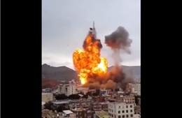 Video Israel không kích mục tiêu của lực lượng Houthi gây nổ lớn ở Yemen
