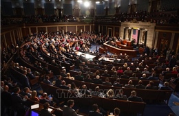 Hạ viện Mỹ thông qua dự luật mở cửa lại chính phủ