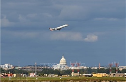 Mỹ sẽ cắt 10% chuyến bay tại 40 sân bay lớn nếu chính phủ vẫn đóng cửa