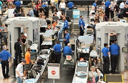 Mỹ sẽ yêu cầu du khách nộp lịch sử mạng xã hội 5 năm để sàng lọc trước khi nhập cảnh