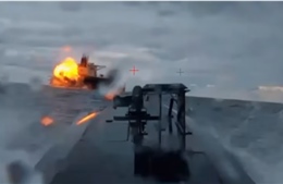 Video xuồng không người lái Ukraine tấn công tàu chở dầu Nga ở Biển Đen