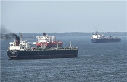 Mỹ trừng phạt thêm 6 tàu chở dầu