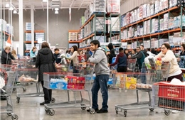 Nỗi lo kinh tế khiến tỷ lệ ủng hộ Tổng thống Trump xuống gần mức thấp nhất