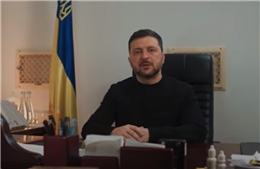 Sau 4 năm xung đột với Nga, Tổng thống Zelensky kêu gọi Tổng thống Trump thăm Kiev