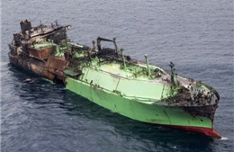 Tàu chở nhiên liệu của Nga bị tấn công, trôi dạt gần Italy