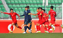 Mở ra cơ hội đến World Cup, U20 Việt Nam sẽ còn trao món quà vô giá cho HLV Troussier?