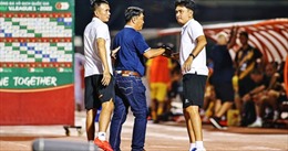 Câu lạc bộ TP Hồ Chí Minh thay HLV Trần Minh Chiến bằng Chủ tịch Nguyễn Hữu Thắng