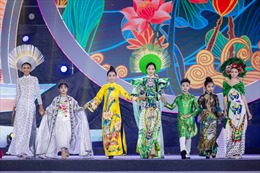 Nhà thiết kế Châu Loan giới thiệu bộ sưu tập áo dài vẽ tay Cổ Linh