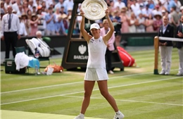 Thắng trận chung kết lịch sử: Swiatek lần đầu vô địch Wimbledon
