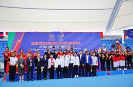 Phó Thủ tướng Thái Lan trao huy chương quần vợt nội dung đồng đội nữ